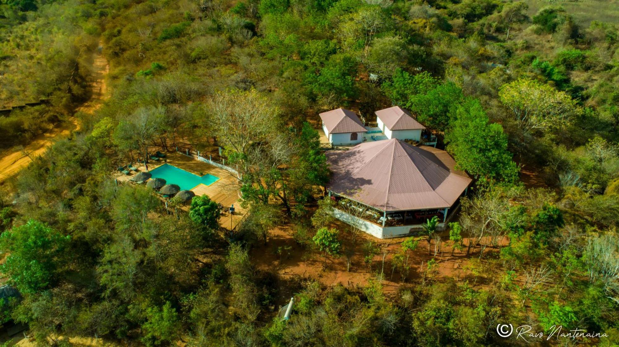 Hotel Olympe De Bemaraha Bekopaka Exterior foto